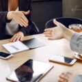 Rozmowa kwalifikacyjna po niemiecku – jak się przygotować? Pytania i zwroty